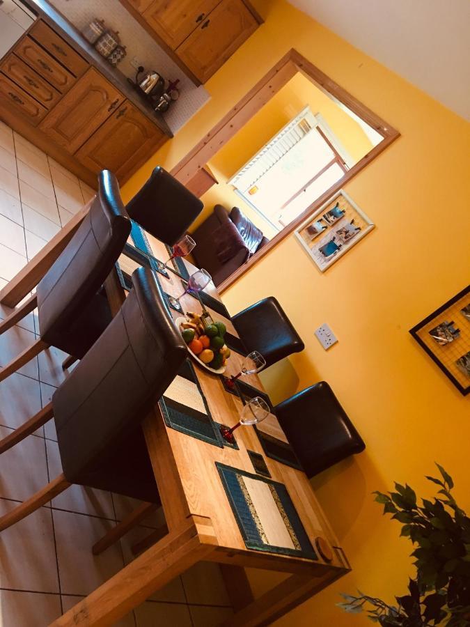 Holiday home Drumcoura Resort: Lakeside Retreat With Equestrian Center